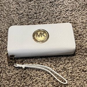 White Michael Kors wristlet, barely used
